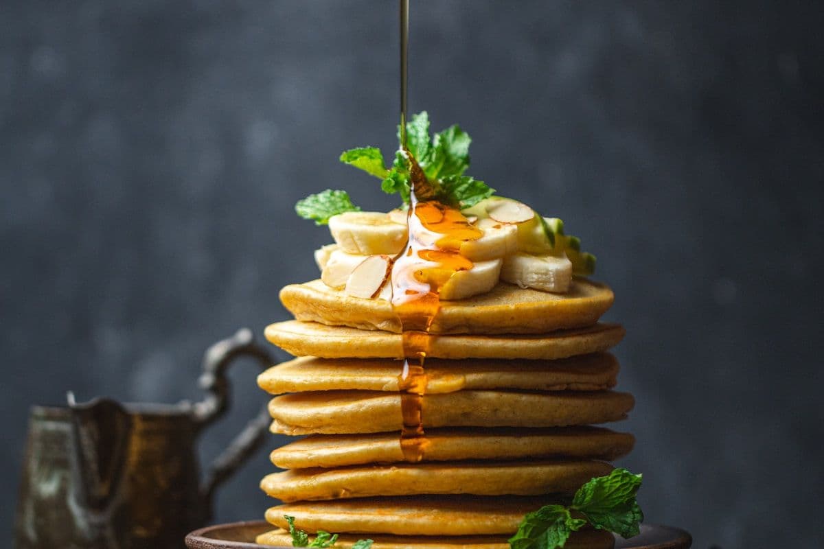 Pancakes protéinés banane
